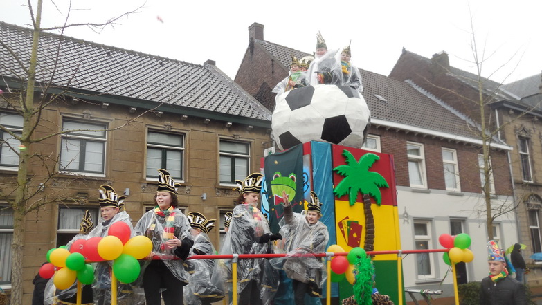 Carnavalsoptocht Heythuysen Liefde Voor Leudal